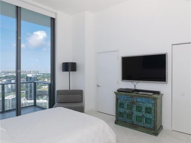 Apartment for rent  Unit #4008 - photo 7494154