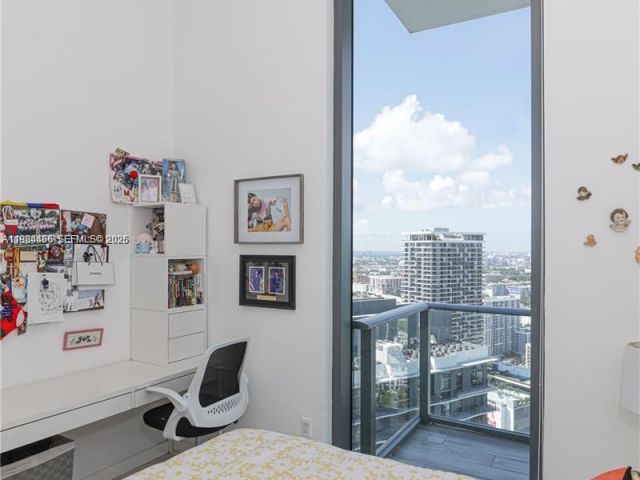 Apartment for rent  Unit #4008 - photo 7494155