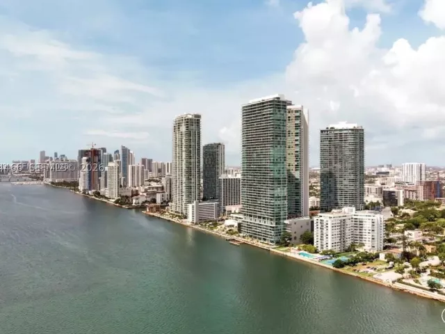 3-bedroom condo for rent in Miami - 501 NE 31st St 4008 - MondialRealty