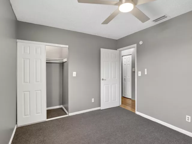 4-bedroom home for sale in Hollywood - 7721 NW 42nd Court - MondialRealty