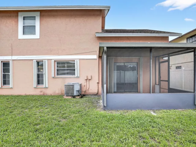4-bedroom home for sale in Hollywood - 7721 NW 42nd Court - MondialRealty