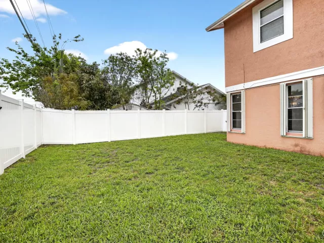 4-bedroom home for sale in Hollywood - 7721 NW 42nd Court - MondialRealty