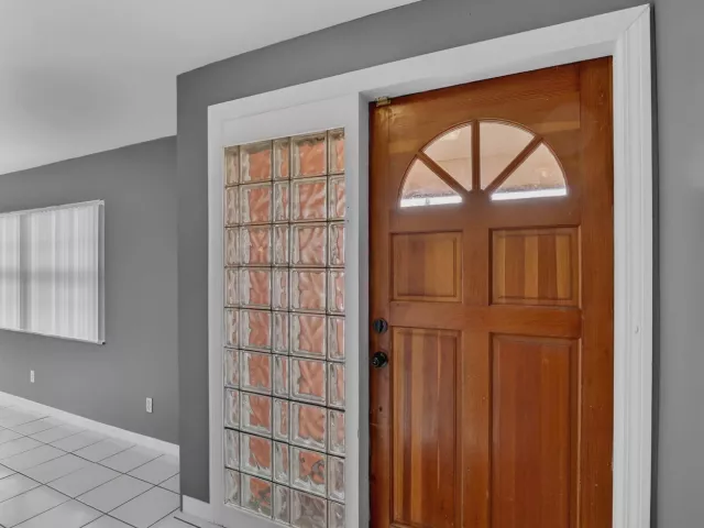 4-bedroom home for sale in Hollywood - 7721 NW 42nd Court - MondialRealty