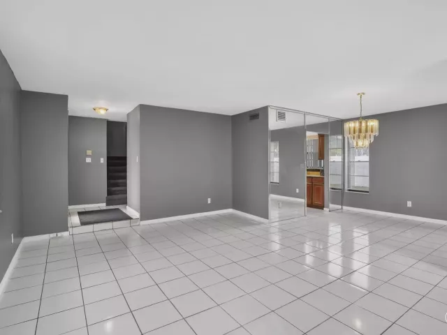4-bedroom home for sale in Hollywood - 7721 NW 42nd Court - MondialRealty
