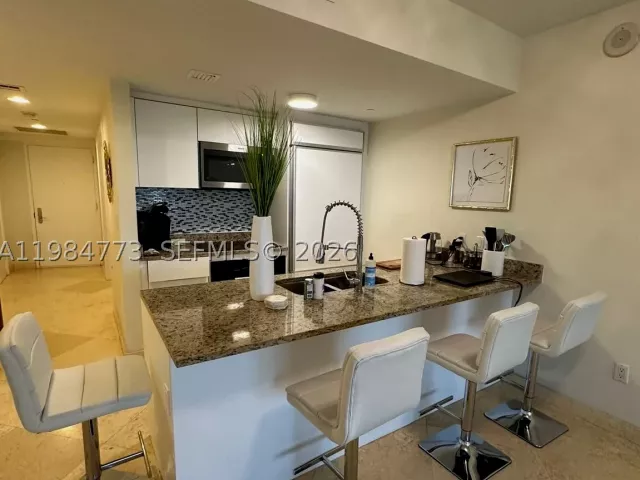 2-bedroom condo for sale in Hallandale Beach - 1800 S Ocean Dr 1606 - MondialRealty
