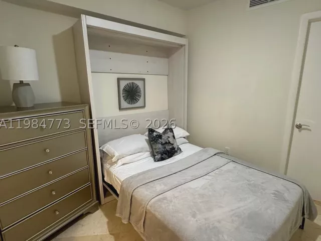 2-bedroom condo for sale in Hallandale Beach - 1800 S Ocean Dr 1606 - MondialRealty