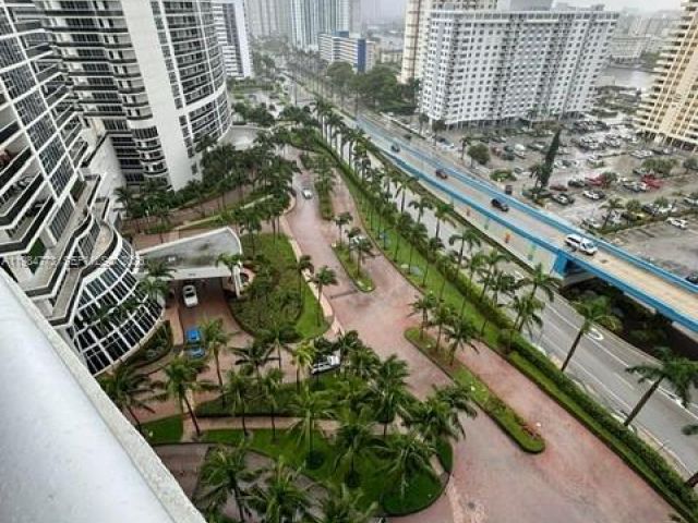 Apartment for sale  Unit #1606 - photo 7500361