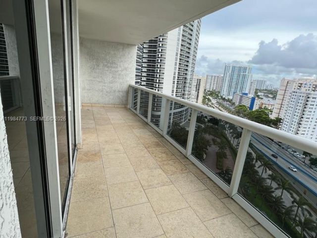 Apartment for sale  Unit #1606 - photo 7500362