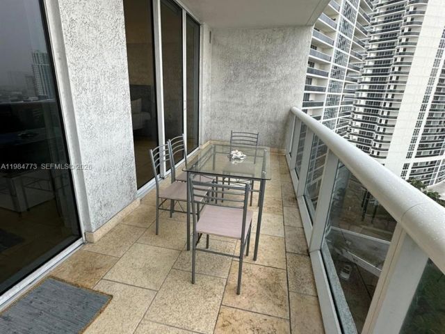 Apartment for sale  Unit #1606 - photo 7500363