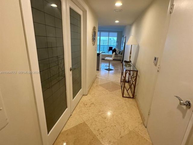 Apartment for sale  Unit #1606 - photo 7500366