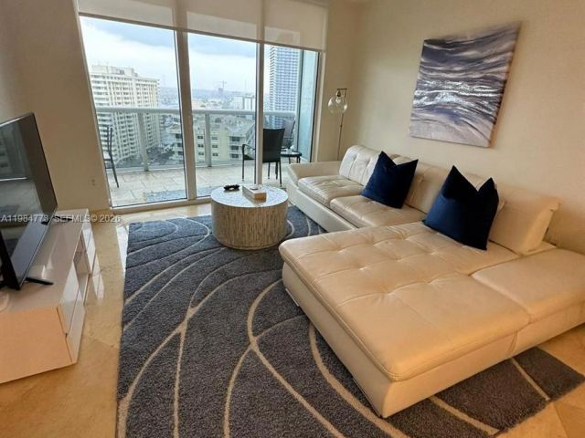 Apartment for sale  Unit #1606 - photo 7500372