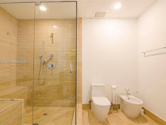 Apartment for sale  Unit #2602 - photo 7497500