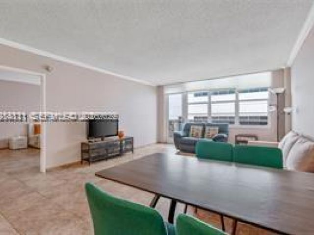 Apartment for rent  Unit # - photo 7470093