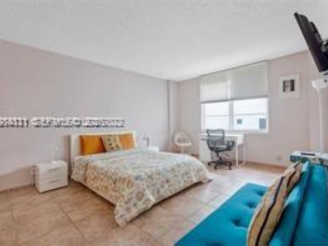 Apartment for rent  Unit # - photo 7470101