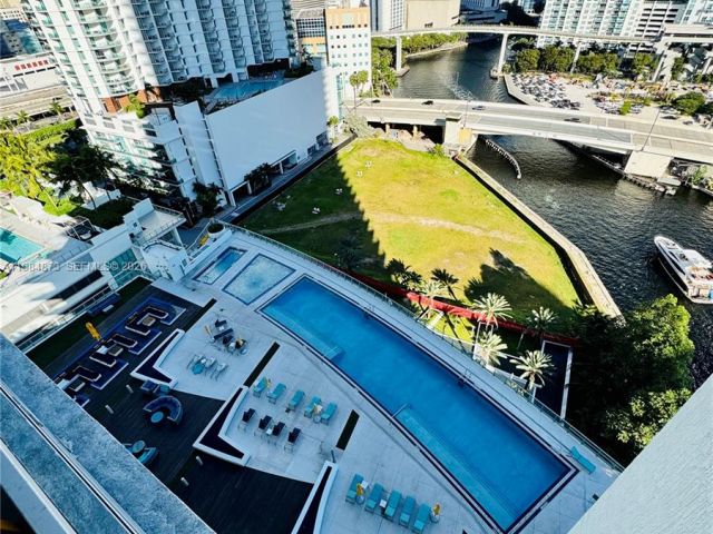 Apartment for rent  Unit #2112 - photo 7486779