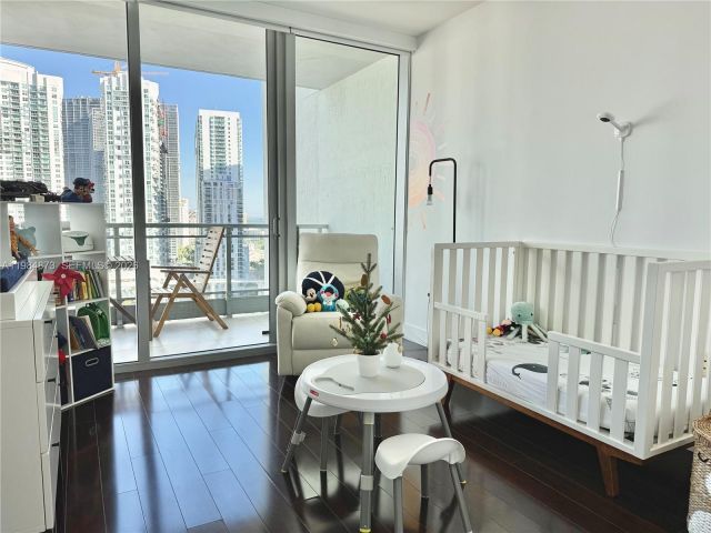 Apartment for rent  Unit #2112 - photo 7486780