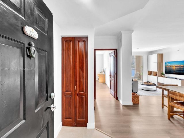 Apartment for rent  Unit #2205 - photo 7535681