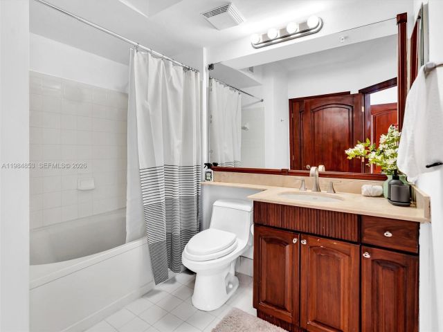 Apartment for rent  Unit #2205 - photo 7535692