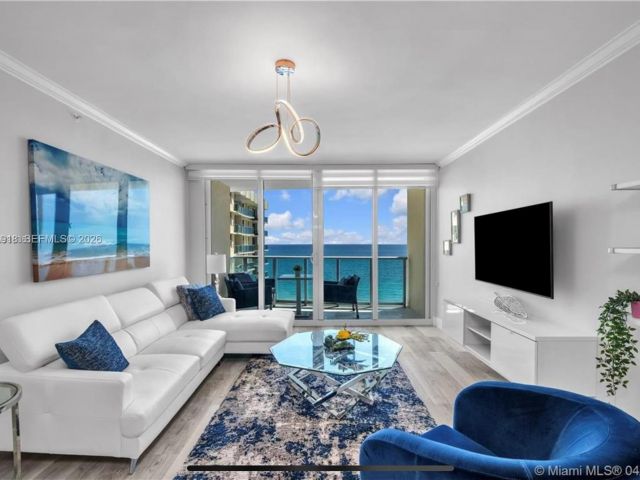 1-bedroom condo for rent in Hollywood - 2501 S Ocean Dr 1520 - MondialRealty