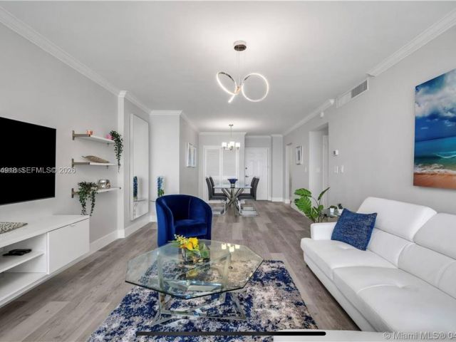 1-bedroom condo for rent in Hollywood - 2501 S Ocean Dr 1520 - MondialRealty