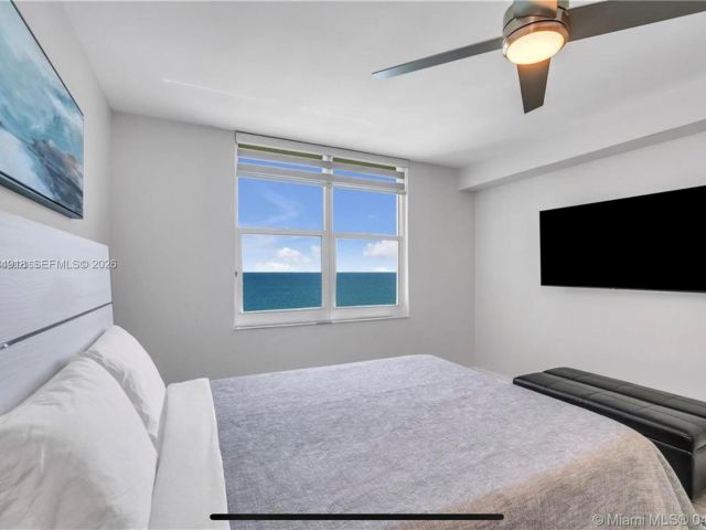 1-bedroom condo for rent in Hollywood - 2501 S Ocean Dr 1520 - MondialRealty
