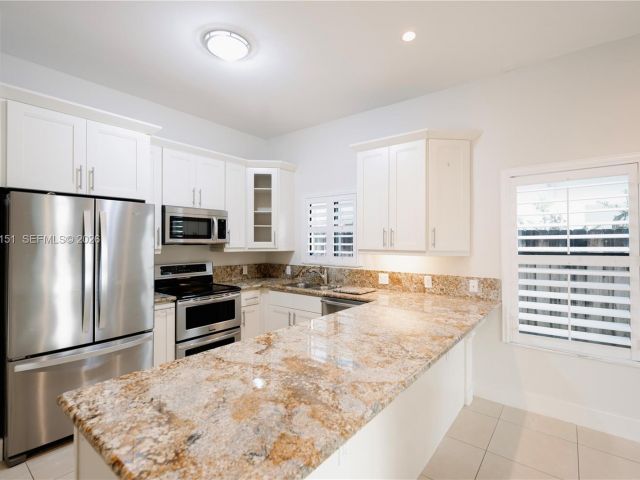 Home for sale at 2030 SW 60th Ave - photo 7493811