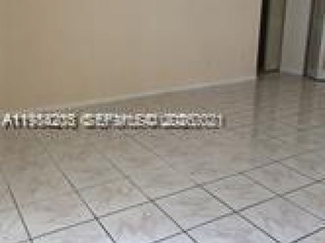 2-bedroom home for rent in Miami - 10060 NW 9th St Cir 4 - MondialRealty