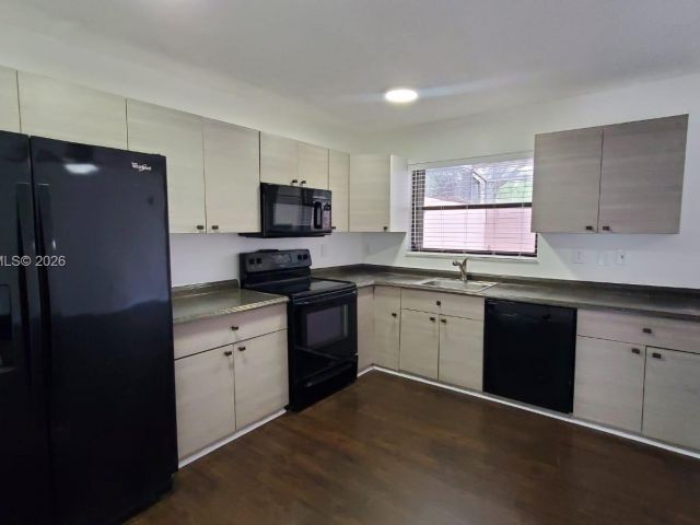 3-bedroom home for rent in Pembroke Pines - 12266 NW 10th St 0 - MondialRealty