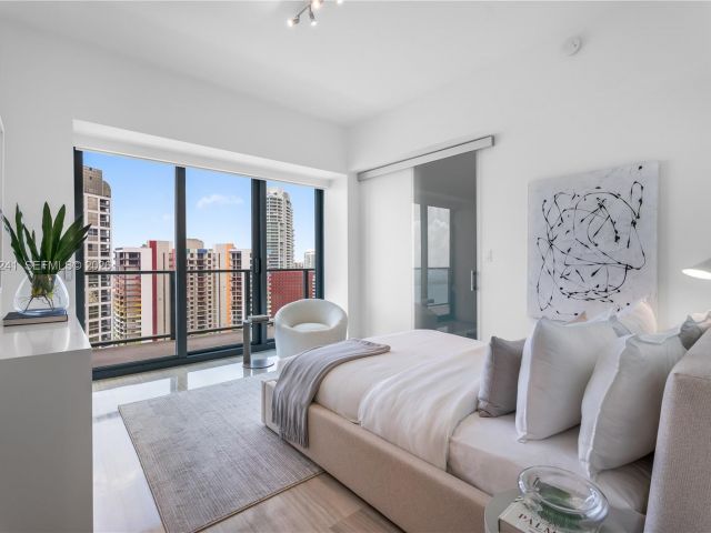 Apartment for sale  Unit #2703 - photo 7527354