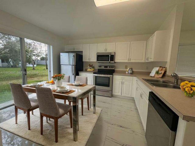 3-bedroom home for rent in Pembroke Pines - 20874 NW 2nd St - MondialRealty