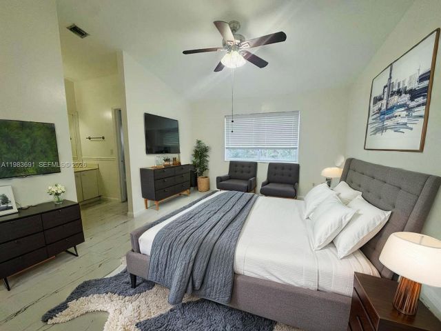 3-bedroom home for rent in Pembroke Pines - 20874 NW 2nd St - MondialRealty