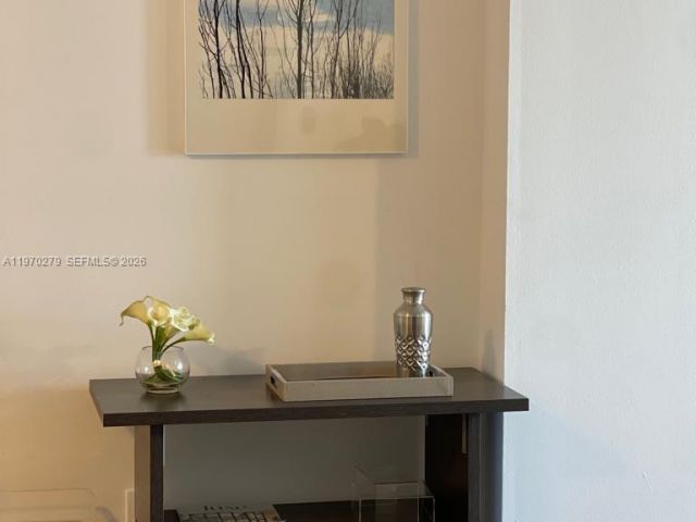 Apartment for rent  Unit #1013 - photo 7478955