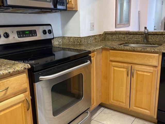 Apartment for rent  Unit #1013 - photo 7478958