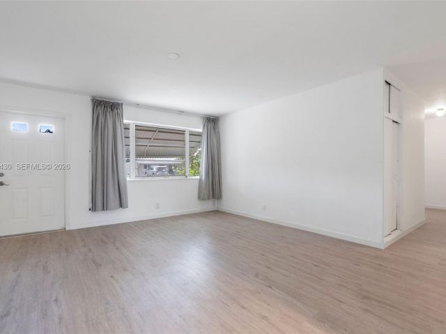 3-bedroom home for rent in Hollywood - 710 N 65th Ter - MondialRealty