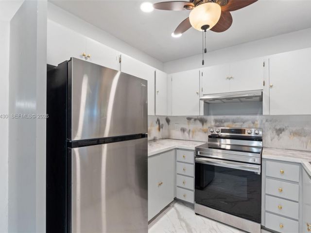 3-bedroom home for rent in Hollywood - 710 N 65th Ter - MondialRealty