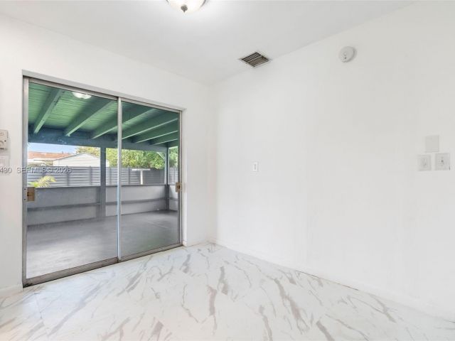 3-bedroom home for rent in Hollywood - 710 N 65th Ter - MondialRealty