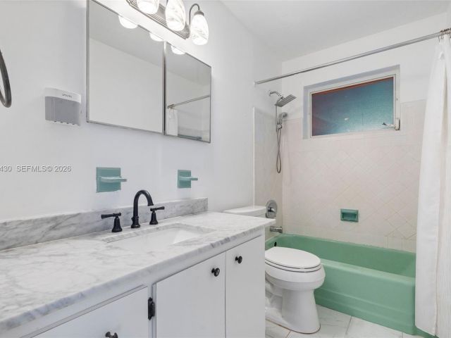 3-bedroom home for rent in Hollywood - 710 N 65th Ter - MondialRealty