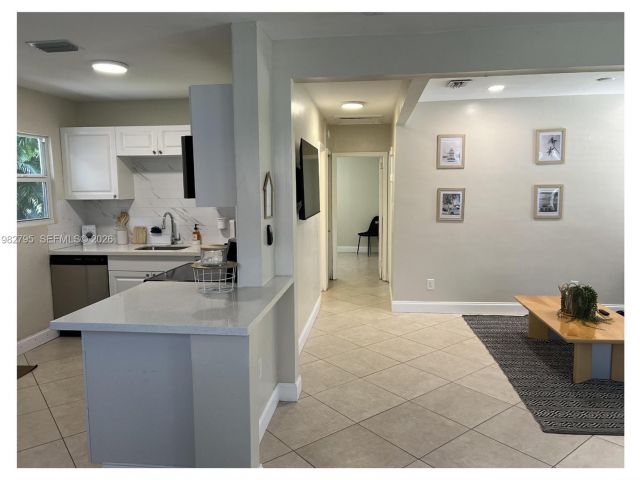 Home for rent at 2415 Grant St - photo 7472400