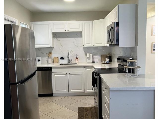 Home for rent at 2415 Grant St - photo 7472401