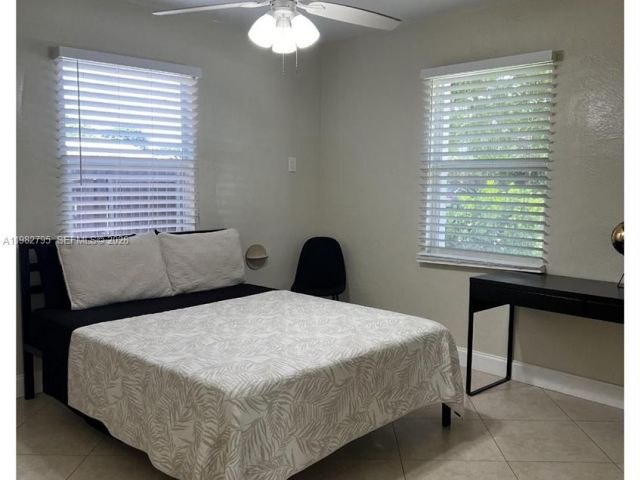 Home for rent at 2415 Grant St - photo 7472407