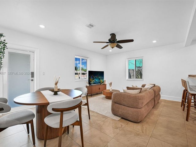 Home for sale at 1328 N Andrews Ave - photo 7481798