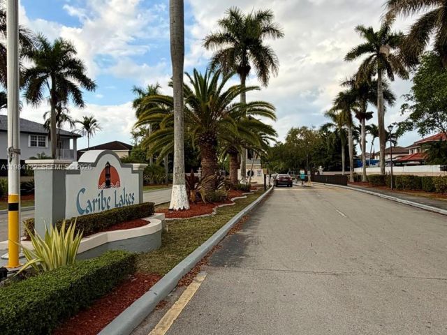 Home for sale at 3858 SW 153rd Pl - photo 7465804