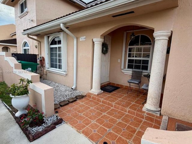 Home for sale at 3858 SW 153rd Pl - photo 7465812