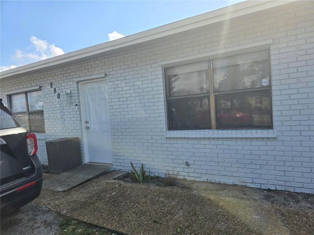 Home for rent at 280 NW 31st Ave 0 - photo 7481734