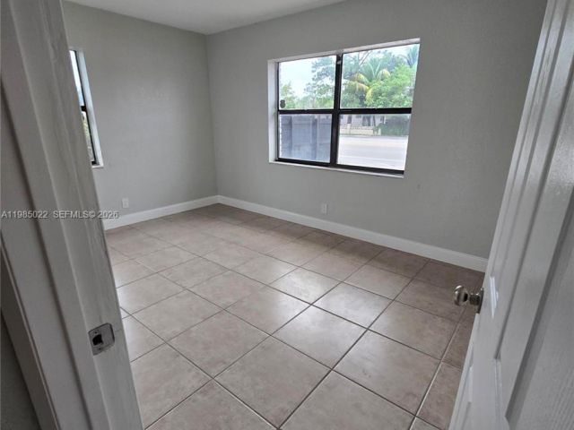 Home for rent at 280 NW 31st Ave 0 - photo 7481739