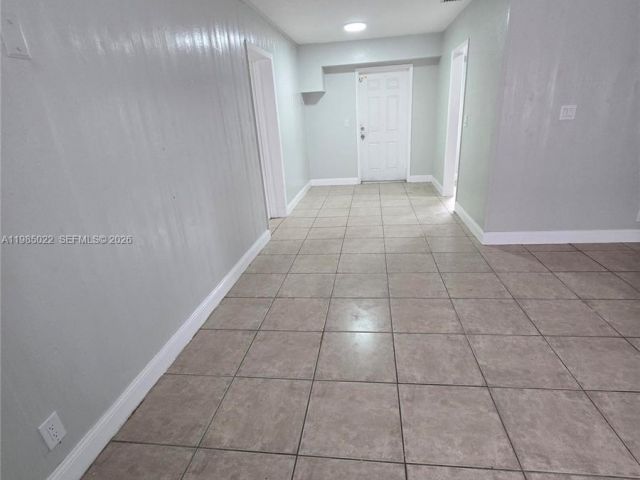 Home for rent at 280 NW 31st Ave 0 - photo 7481744