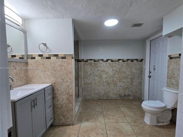 Home for rent at 280 NW 31st Ave 0 - photo 7481748