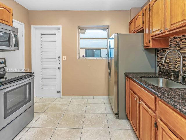 Home for rent at 1015 Cortez St - photo 7470472