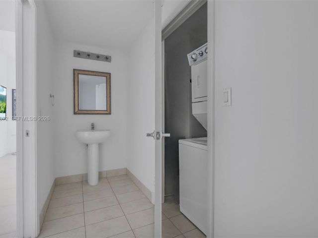 Apartment for sale  Unit #PH 5006 - photo 7495150