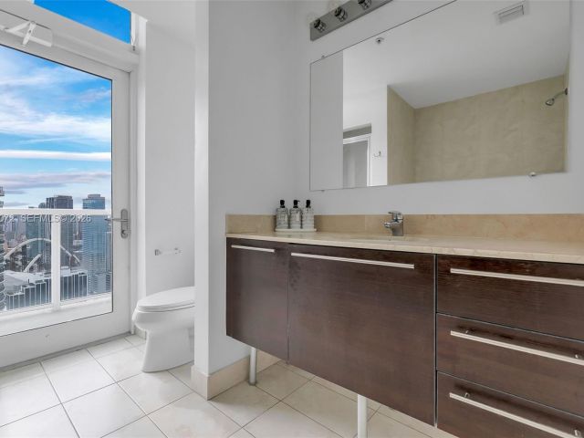 Apartment for sale  Unit #PH 5006 - photo 7495158